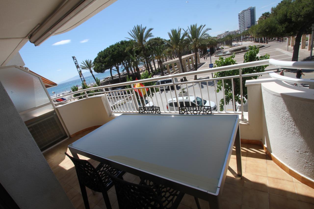 For A Stay Santillana Plaza Salou Dış mekan fotoğraf